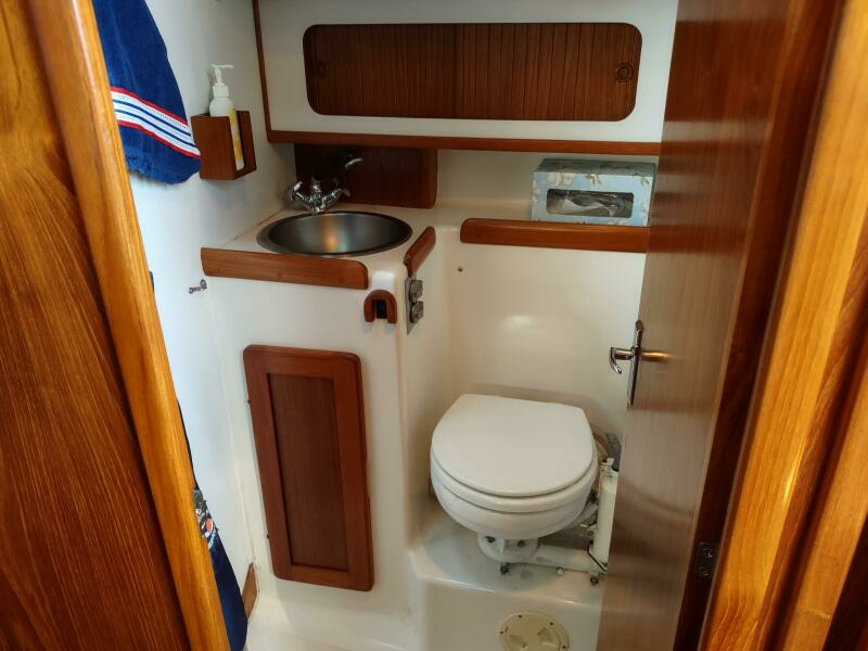 SHEET MUSIC 38ft Caliber Yacht For Sale