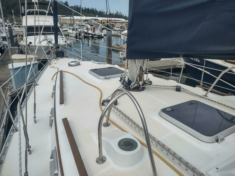 SHEET MUSIC 38ft Caliber Yacht For Sale