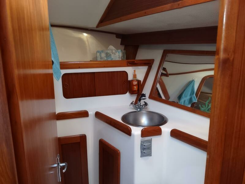 SHEET MUSIC 38ft Caliber Yacht For Sale