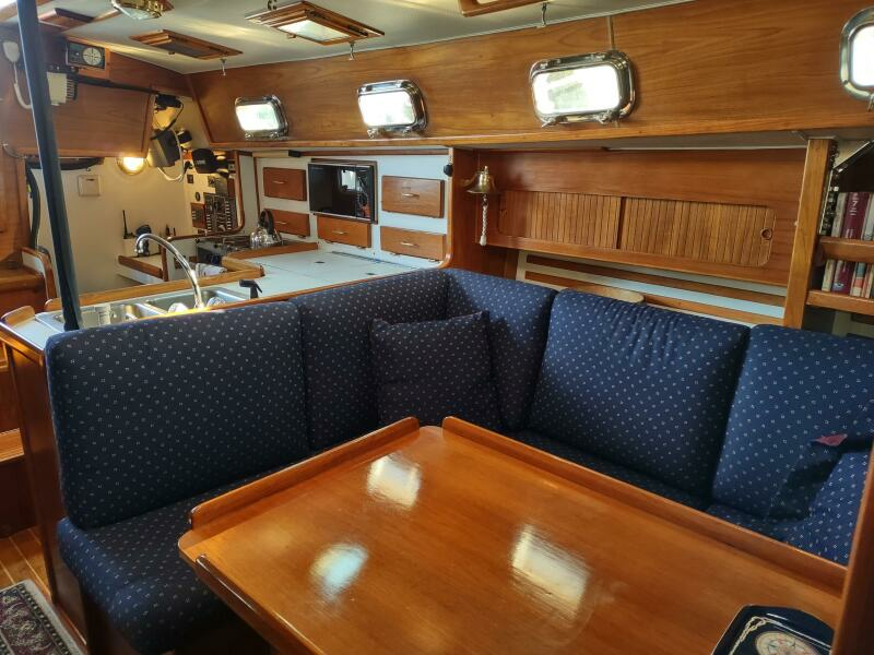 SHEET MUSIC 38ft Caliber Yacht For Sale