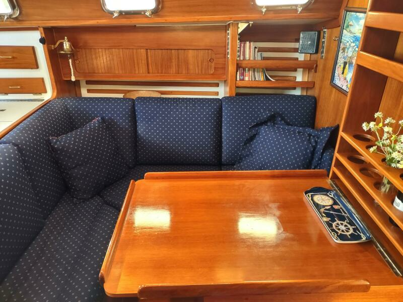 SHEET MUSIC 38ft Caliber Yacht For Sale