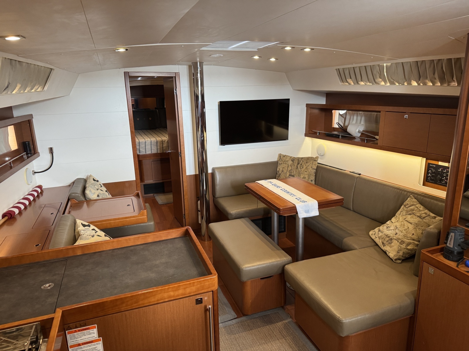 La Belle Vie 45ft Beneteau Yacht For Sale