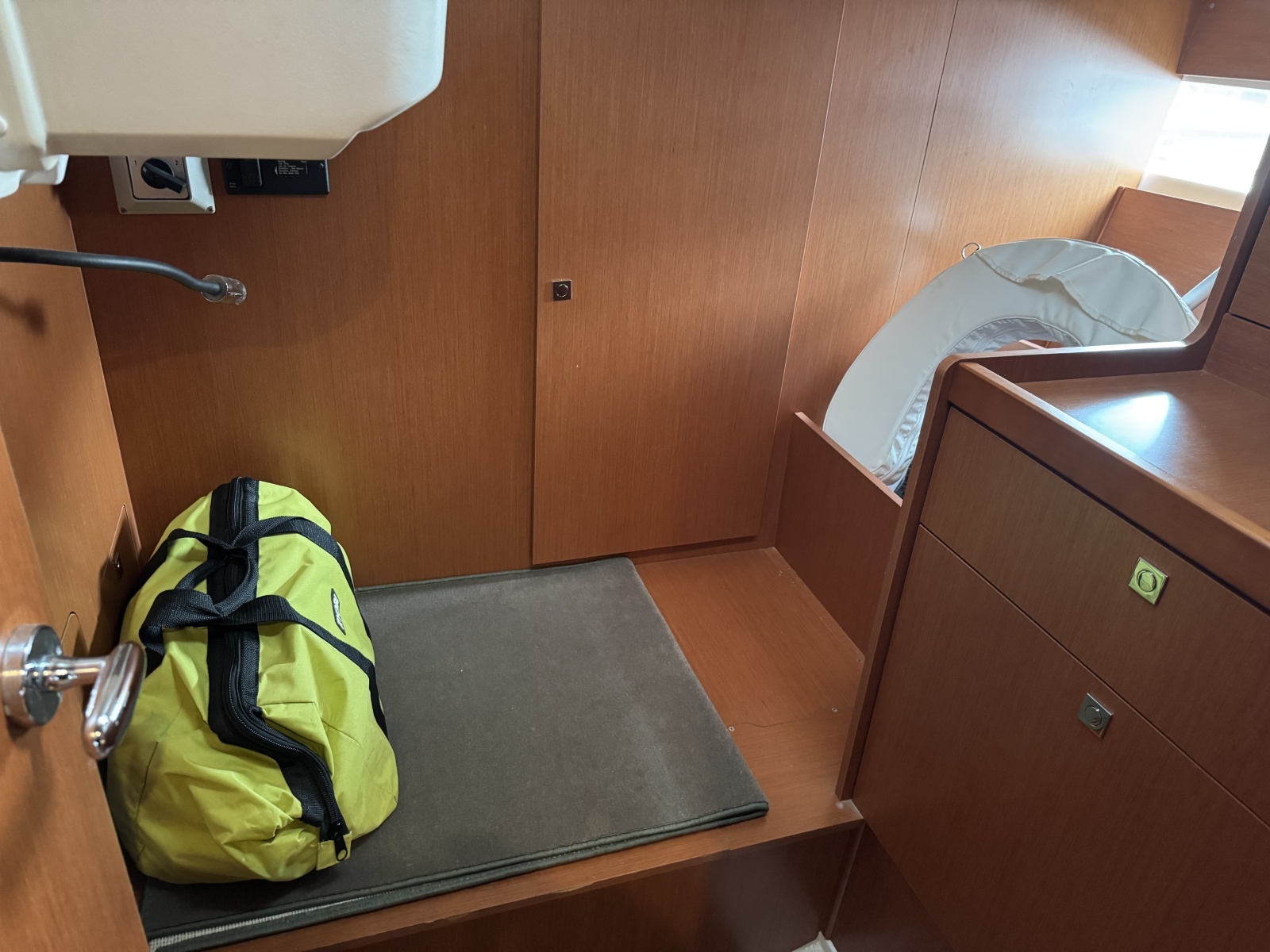 La Belle Vie 45ft Beneteau Yacht For Sale