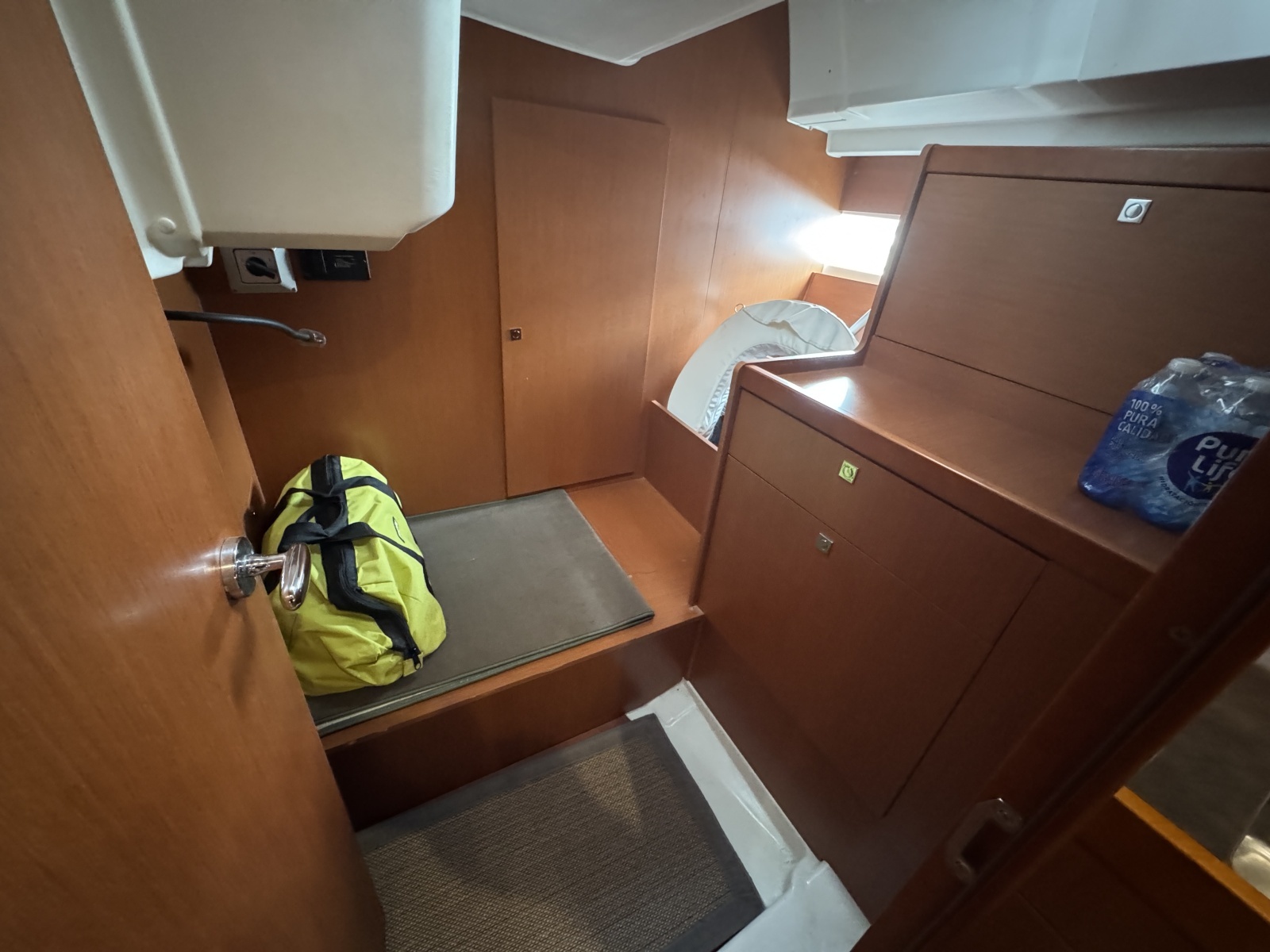La Belle Vie 45ft Beneteau Yacht For Sale