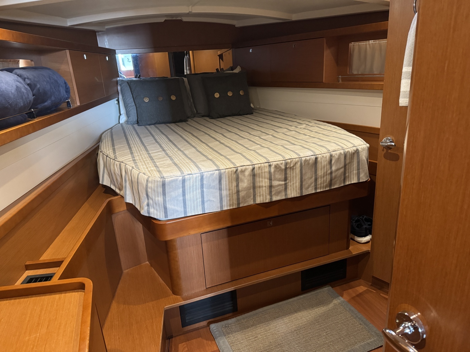 La Belle Vie 45ft Beneteau Yacht For Sale