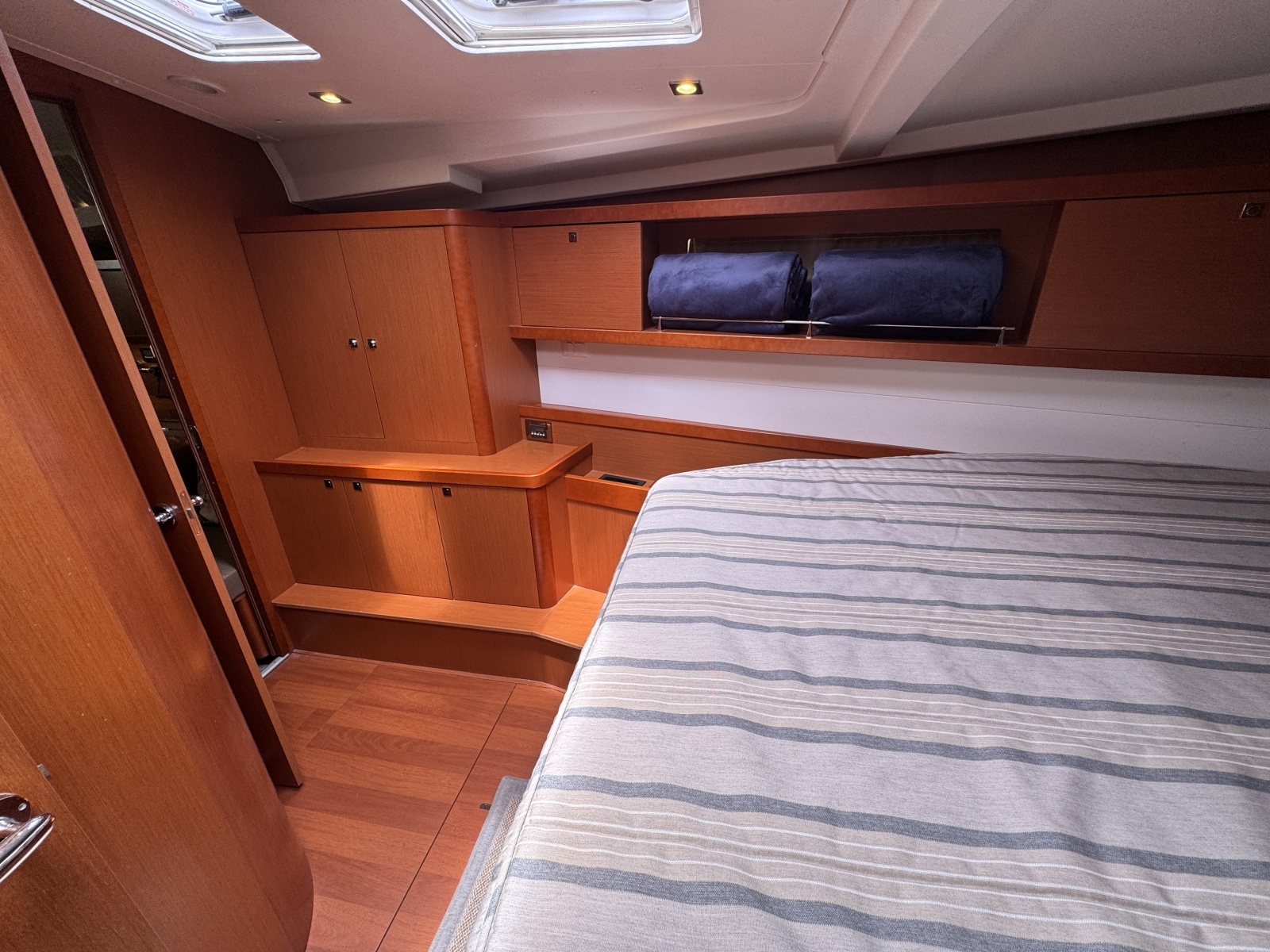 La Belle Vie 45ft Beneteau Yacht For Sale