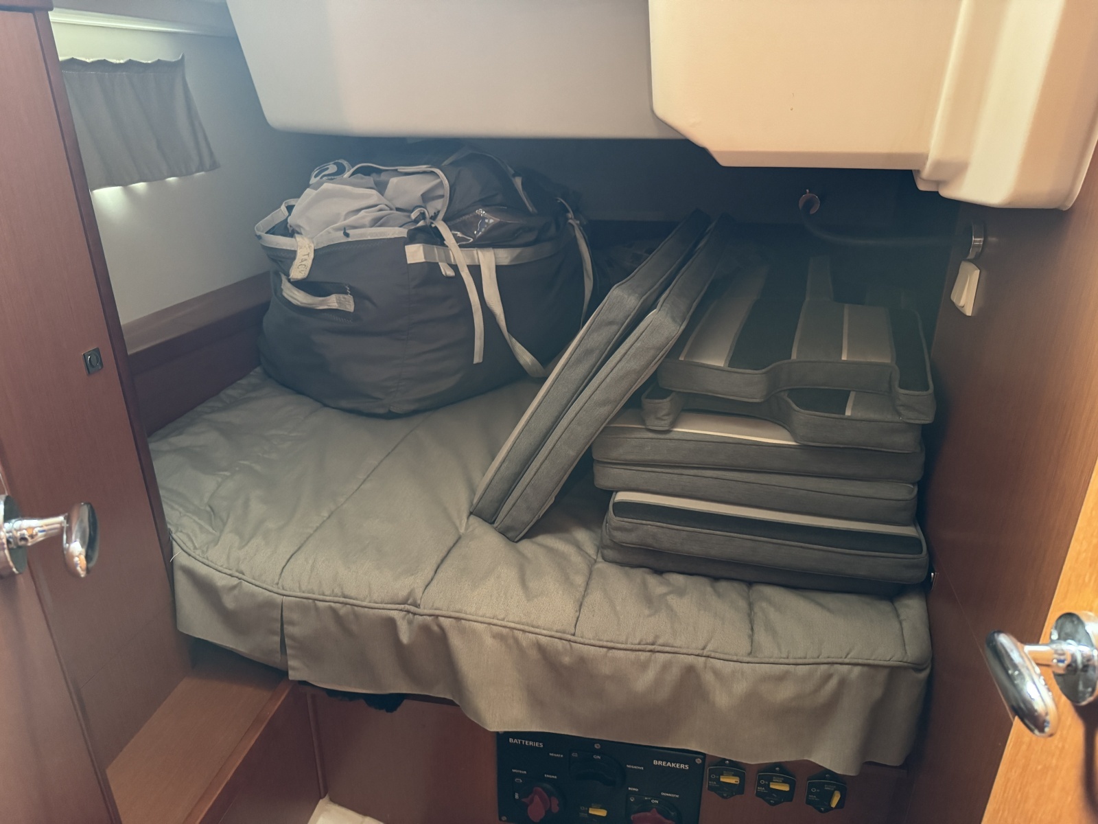 La Belle Vie 45ft Beneteau Yacht For Sale