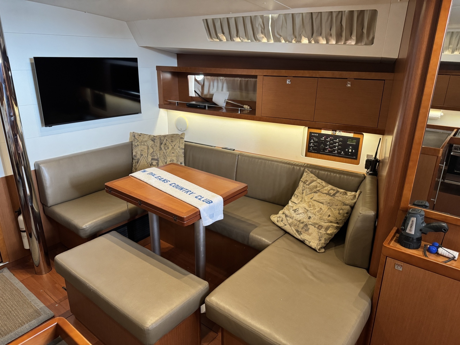 La Belle Vie 45ft Beneteau Yacht For Sale