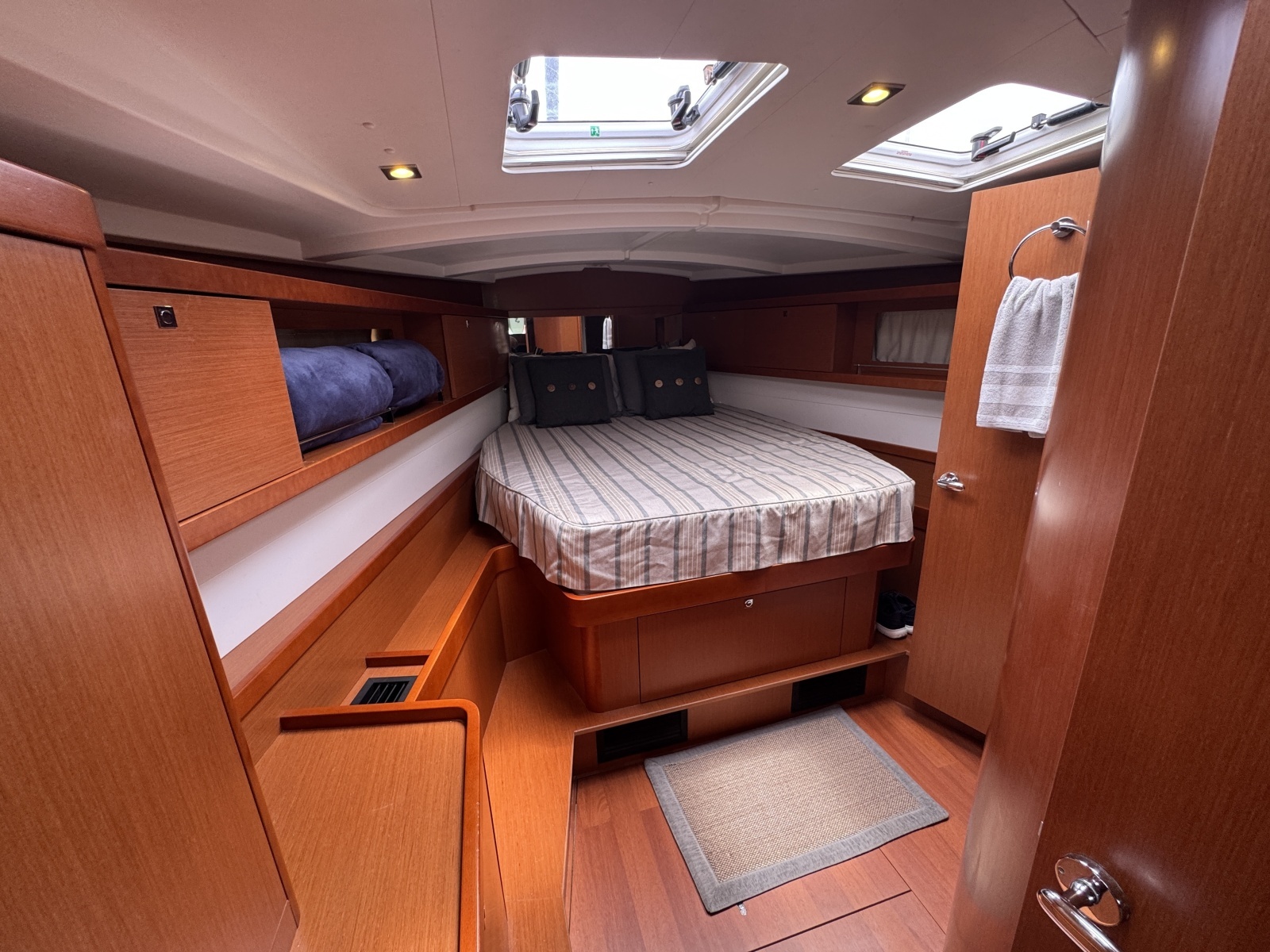 La Belle Vie 45ft Beneteau Yacht For Sale