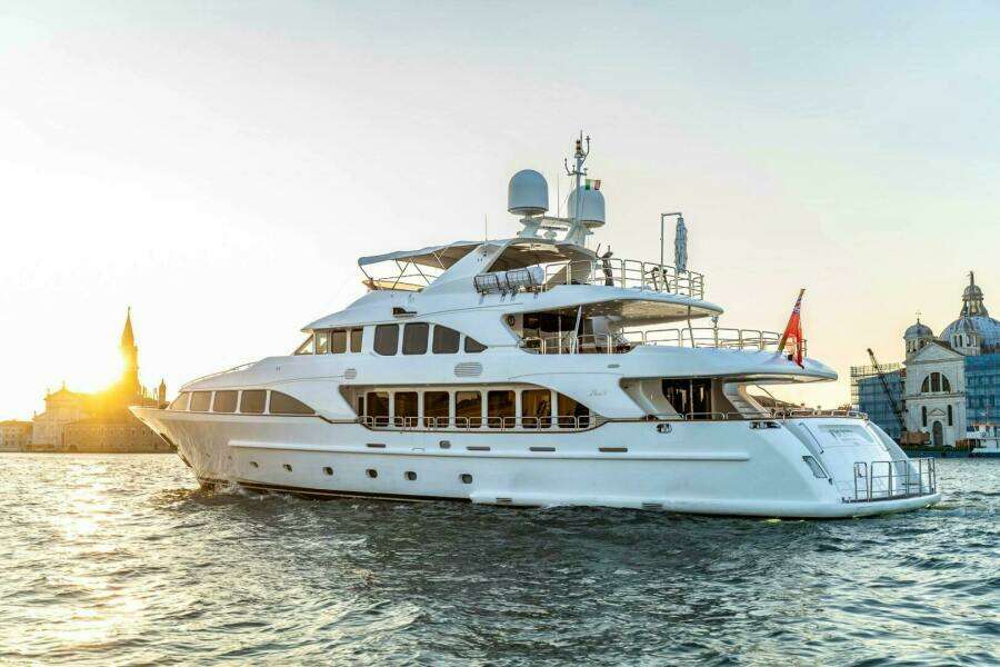 BUNTY 120ft Benetti Yacht For Sale