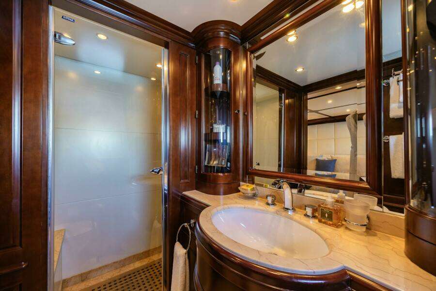 BUNTY 120ft Benetti Yacht For Sale