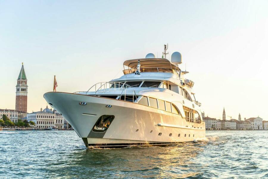 120' 2009 Benetti Benetti Classic 120
