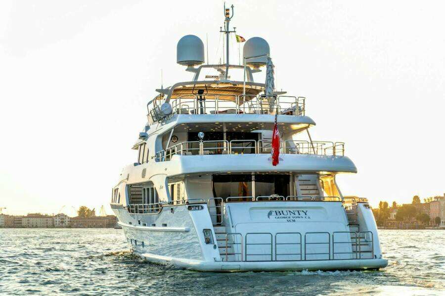 BUNTY 120ft Benetti Yacht For Sale