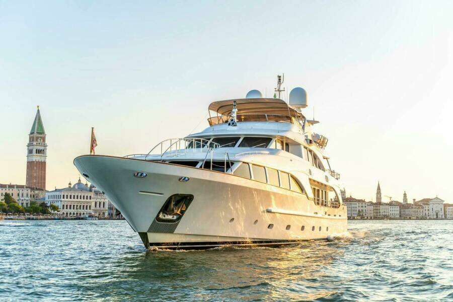 BUNTY 120ft Benetti Yacht For Sale