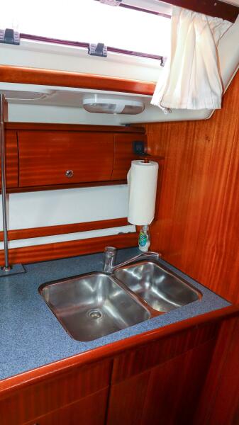 2003 Bavaria 44 Ocean