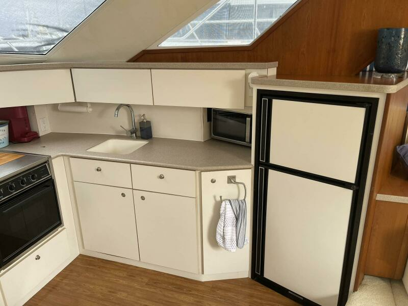 HAPPY OUR rsquo S 37ft Silverton Yacht For Sale