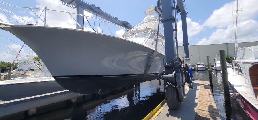 48' 1998 Ocean Yachts 48 Express