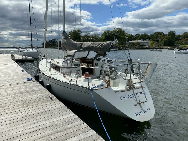 QUALITY TIME 33ft C amp C Yacht For Sale