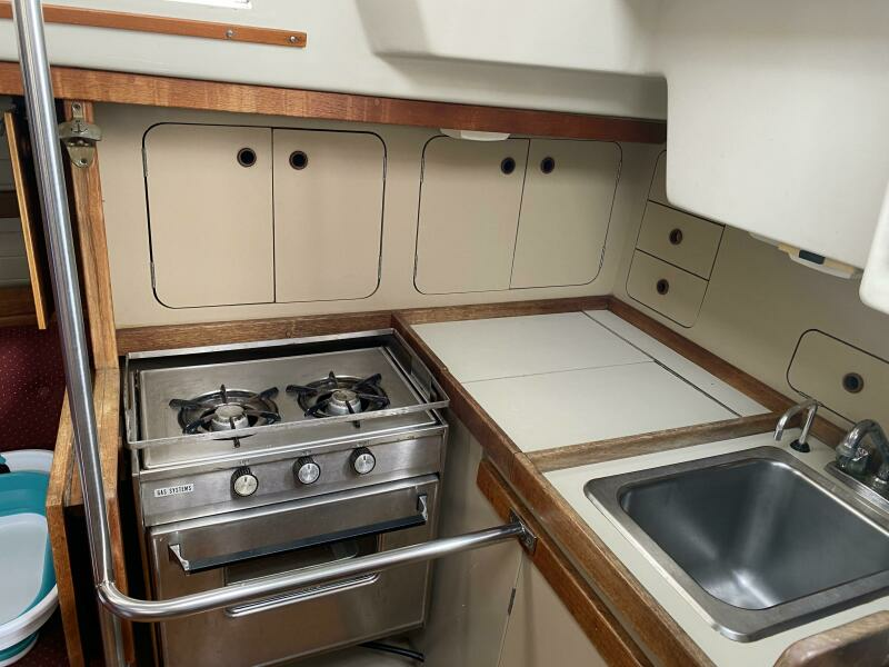 QUALITY TIME 33ft C amp C Yacht For Sale