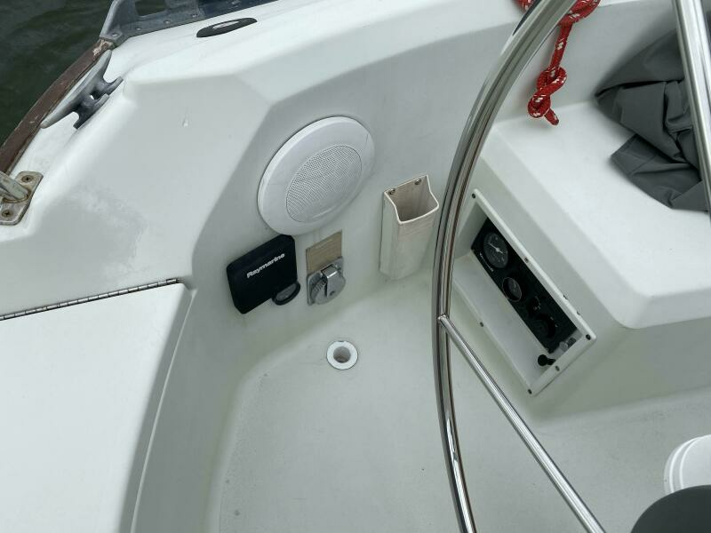 QUALITY TIME 33ft C amp C Yacht For Sale