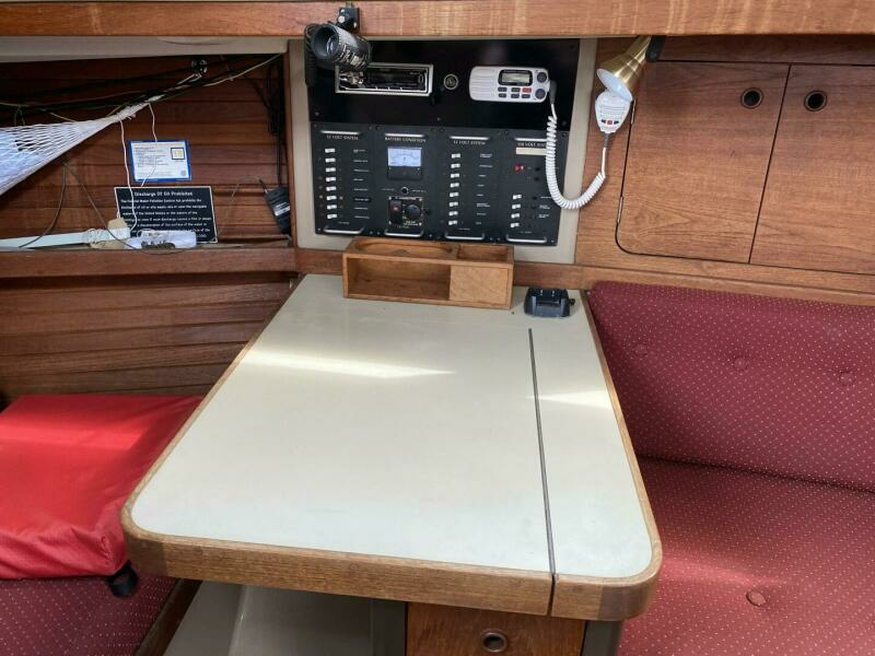 QUALITY TIME 33ft C amp C Yacht For Sale