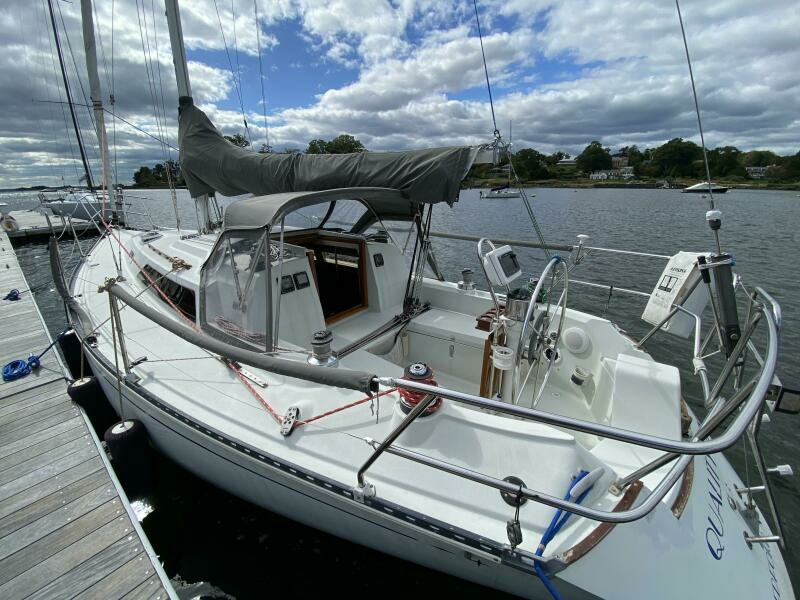 QUALITY TIME 33ft C amp C Yacht For Sale