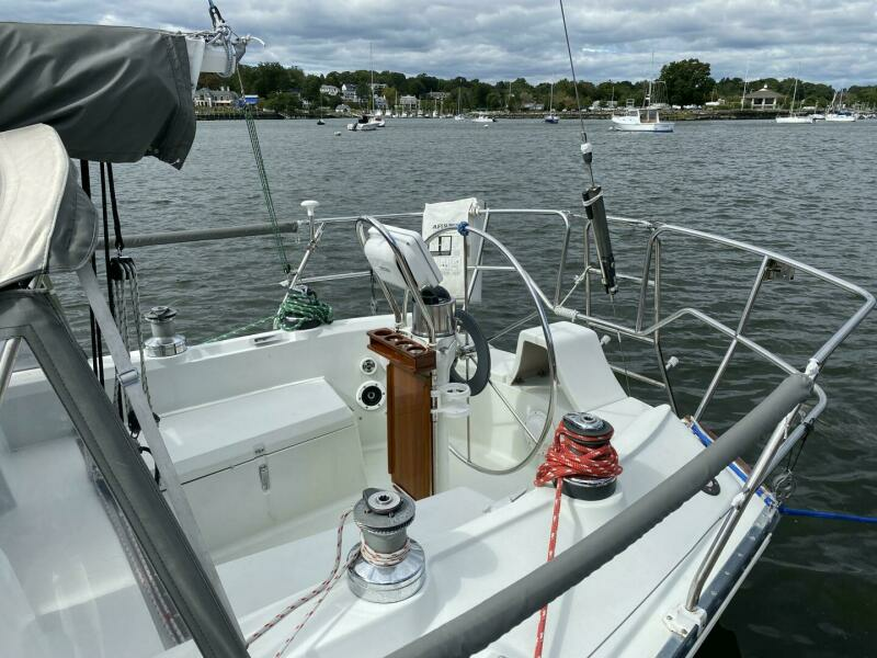 QUALITY TIME 33ft C amp C Yacht For Sale
