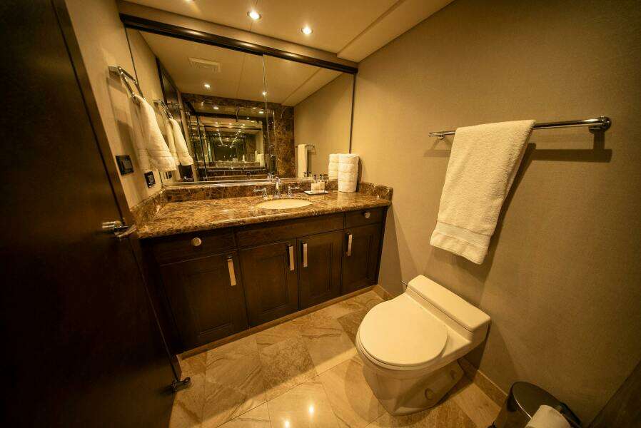 1992 Crescent Custom Yachts Custom