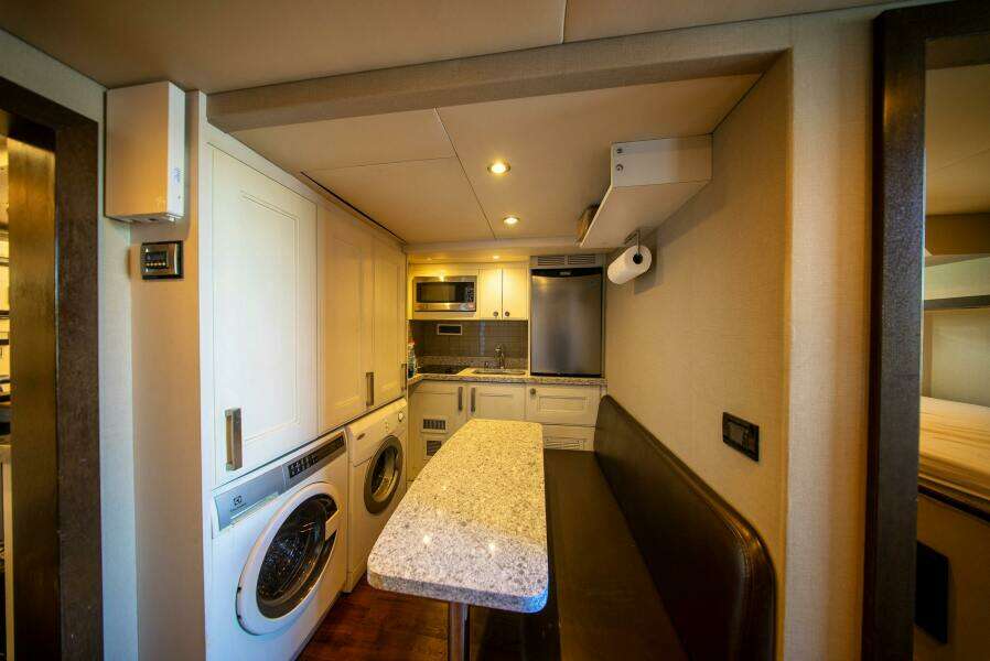 1992 Crescent Custom Yachts Custom