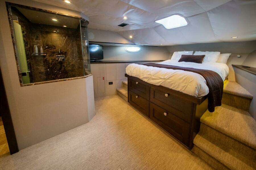 1992 Crescent Custom Yachts Custom