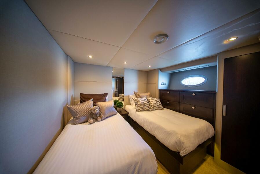 120' 1992 Crescent Custom Yachts Custom