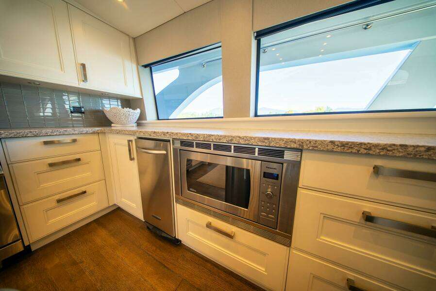 1992 Crescent Custom Yachts Custom