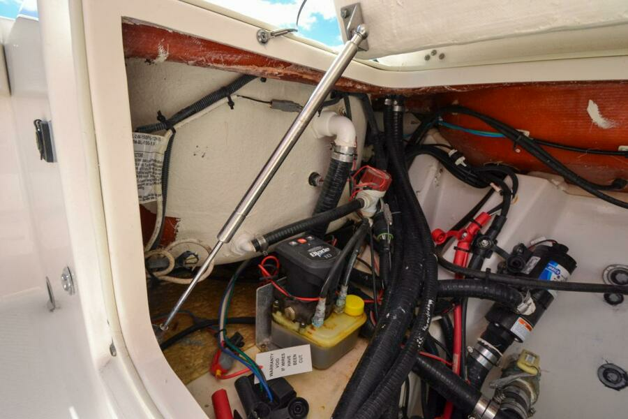 2021 Blue Wave 2800 Makaira