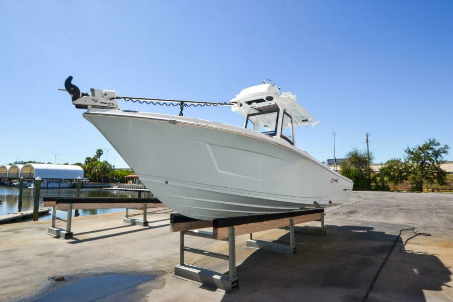 2021 Blue Wave 2800 Makaira