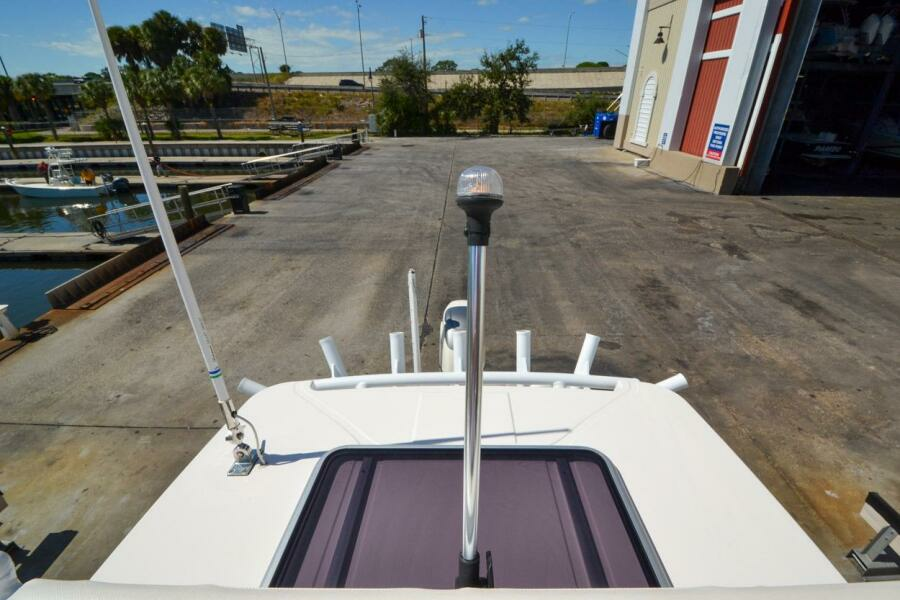 2021 Blue Wave 2800 Makaira