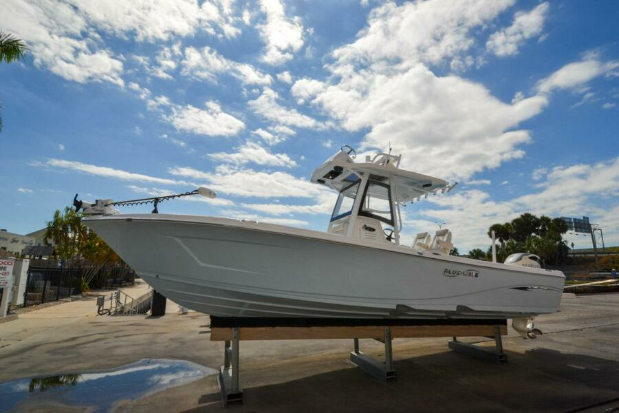 2021 Blue Wave 2800 Makaira