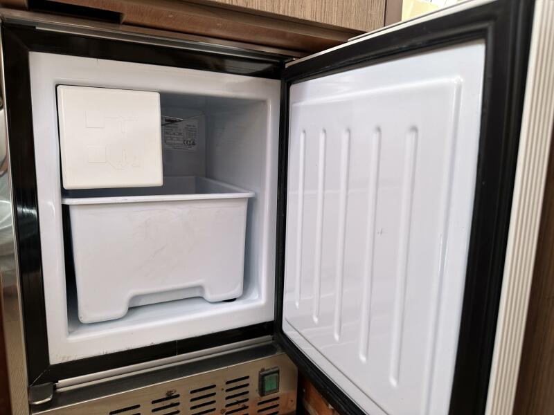 51' 2018 Beneteau Sense 51