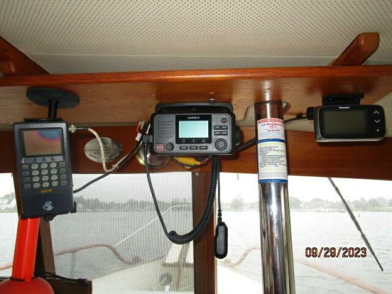 36' Grand Banks lower helm electronics