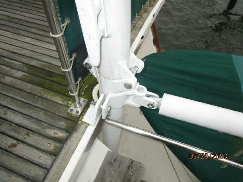 36' Grand Banks mast base hinge