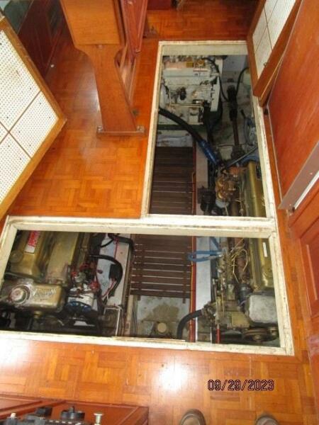 36' Grand Banks engine room access