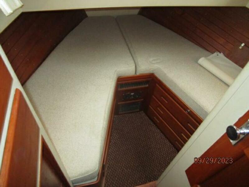 36' Grand Banks guest stateroom