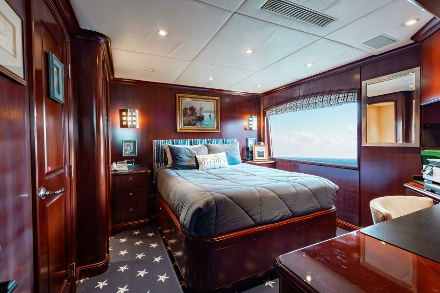 150' Trinity 2002 BOUCHON Captain's Cabin
