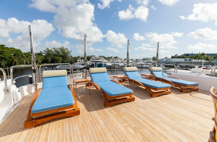 150' Trinity 2002 BOUCHON Sundeck_3