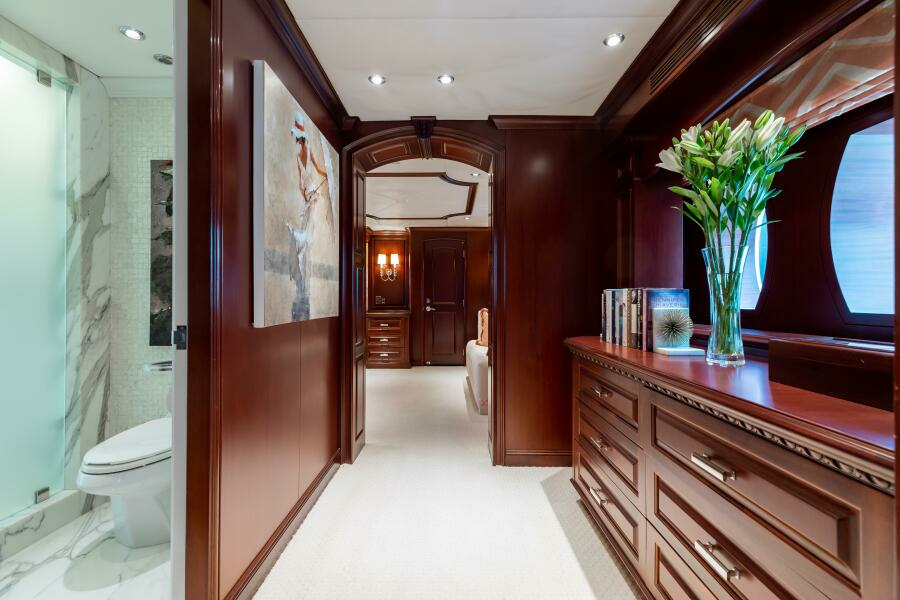 150' Trinity 2002 BOUCHON Owner's Suite Entrance