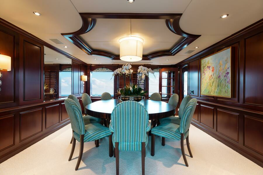 150' Trinity 2002 BOUCHON Dining Room