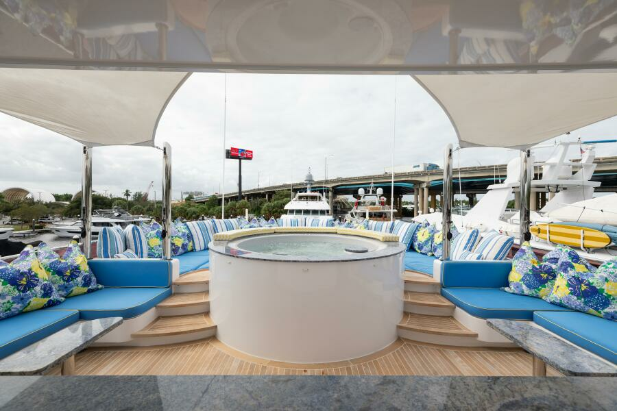 150' Trinity 2002 BOUCHON Sundeck_5