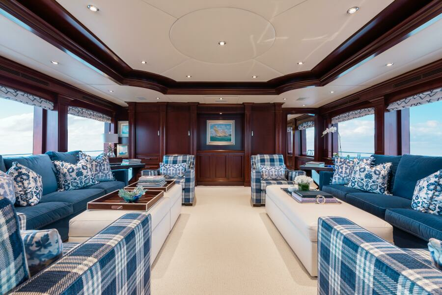 150' Trinity 2002 BOUCHON Salon_1