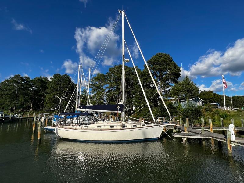 1988 Island Packet 38
