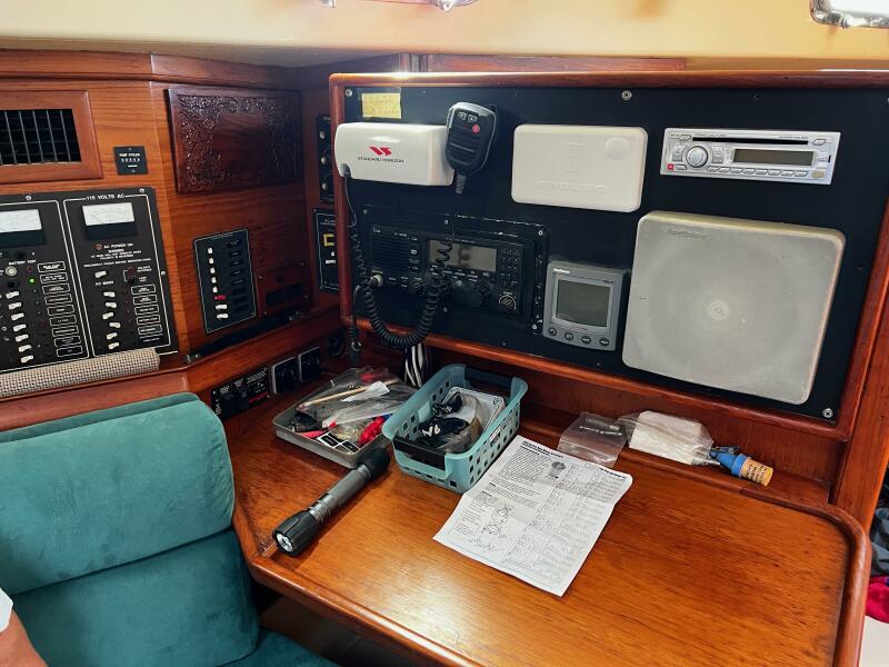 1988 Island Packet 38