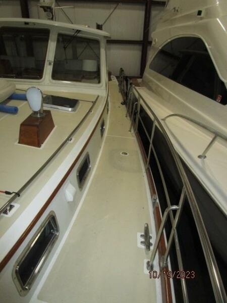 49' Grand Banks port side deck2